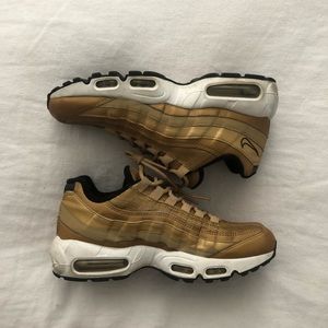 nike air max 95 metallic gold